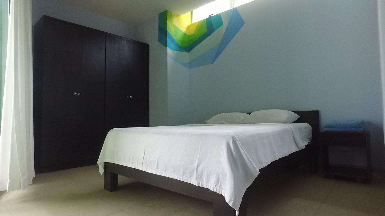 Room2Board Hostel And Surf School Jacó Dış mekan fotoğraf