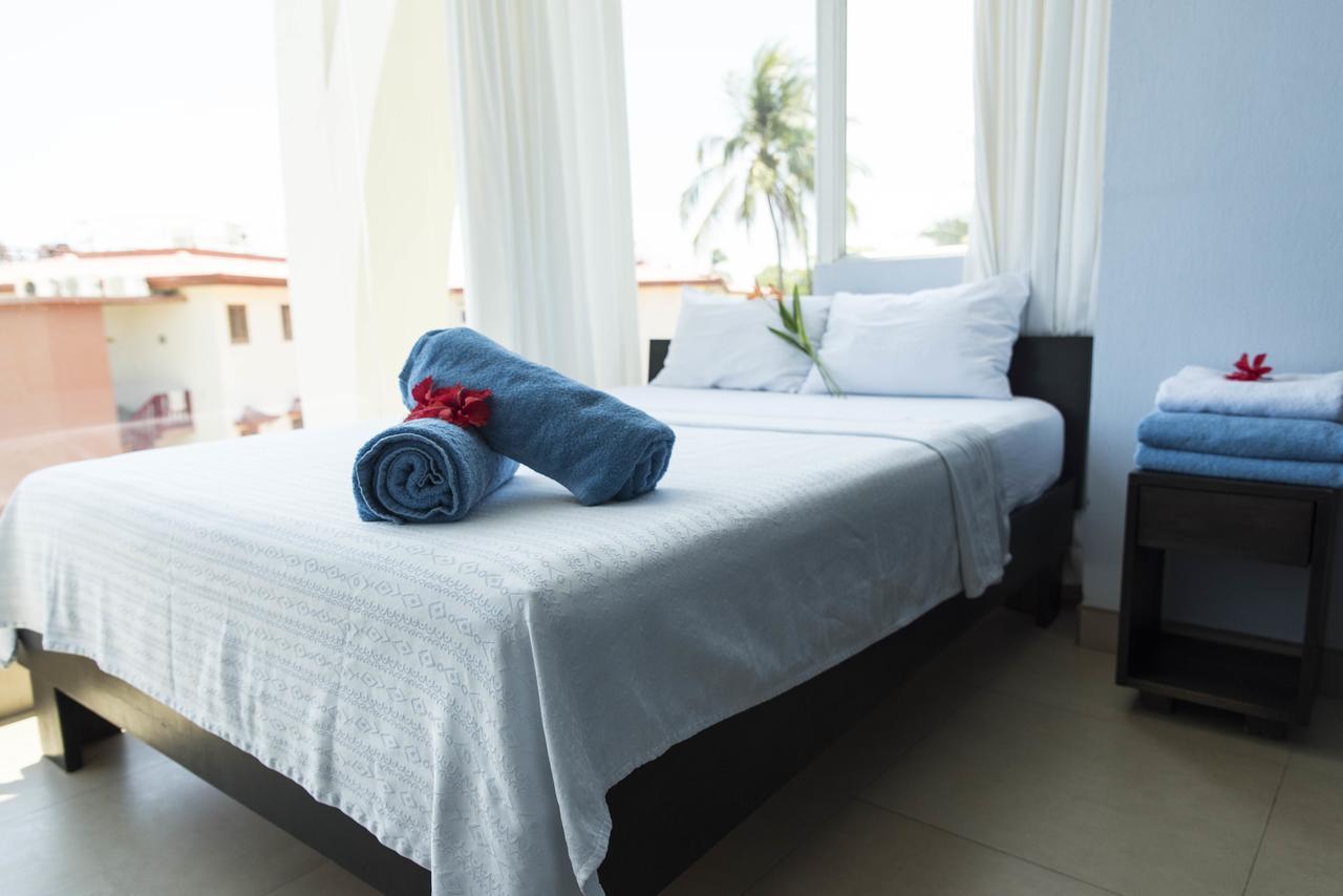 Room2Board Hostel And Surf School Jacó Dış mekan fotoğraf