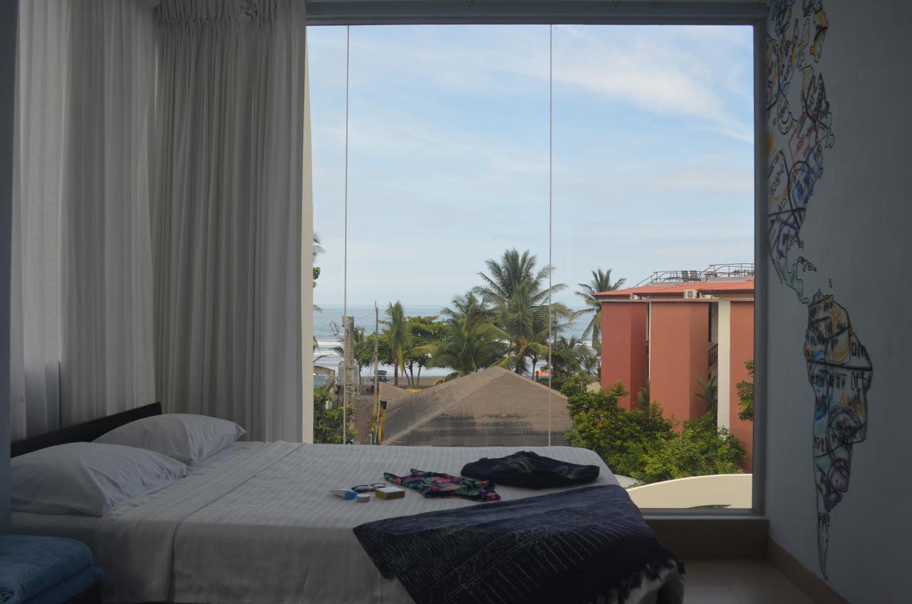 Room2Board Hostel And Surf School Jacó Dış mekan fotoğraf