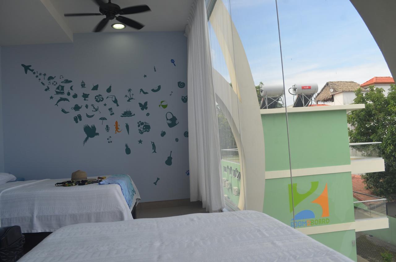 Room2Board Hostel And Surf School Jacó Dış mekan fotoğraf