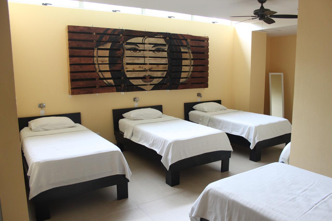 Room2Board Hostel And Surf School Jacó Dış mekan fotoğraf